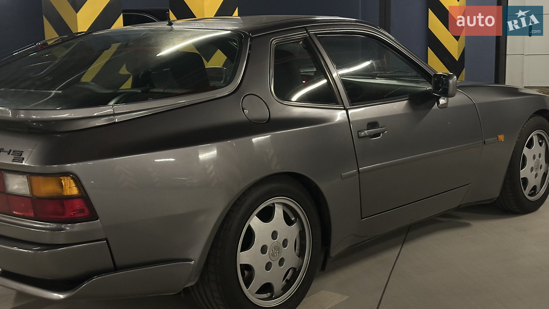 1989 Porsche 944 - мініатюра 10