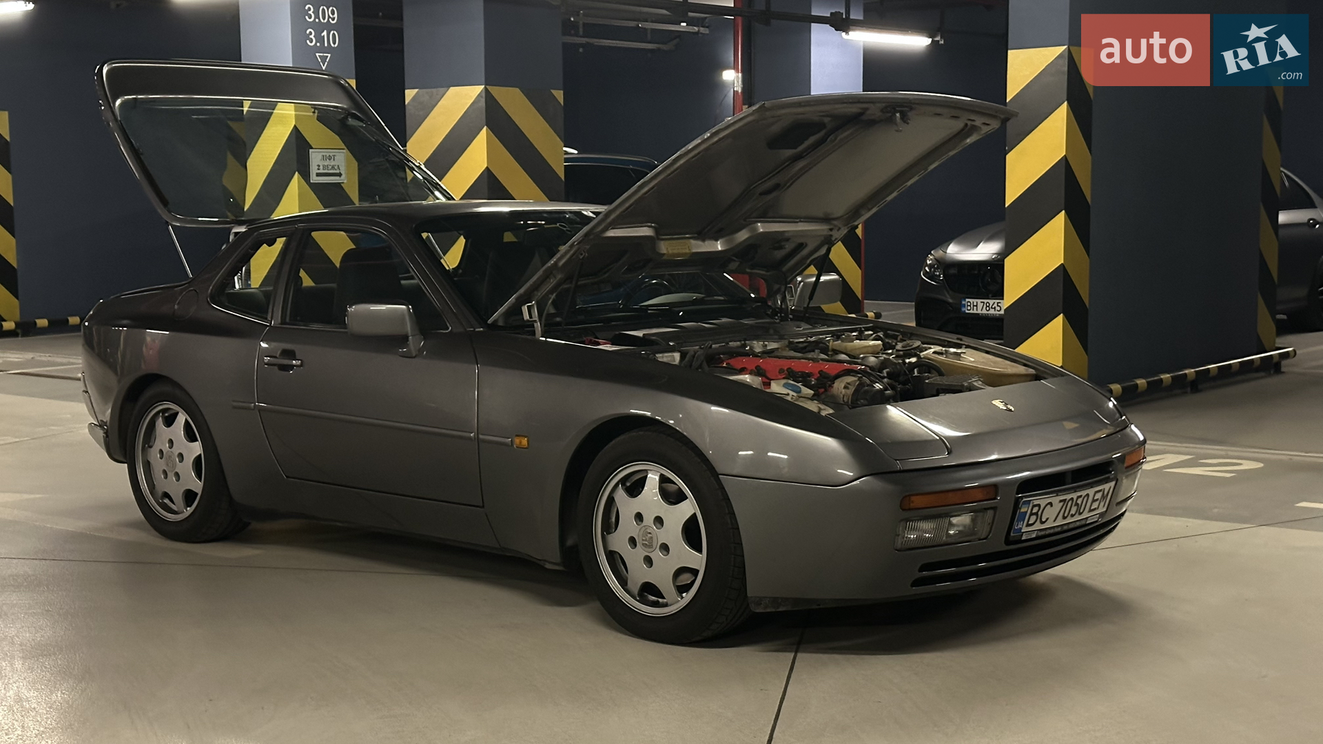 1989 Porsche 944 - мініатюра 26