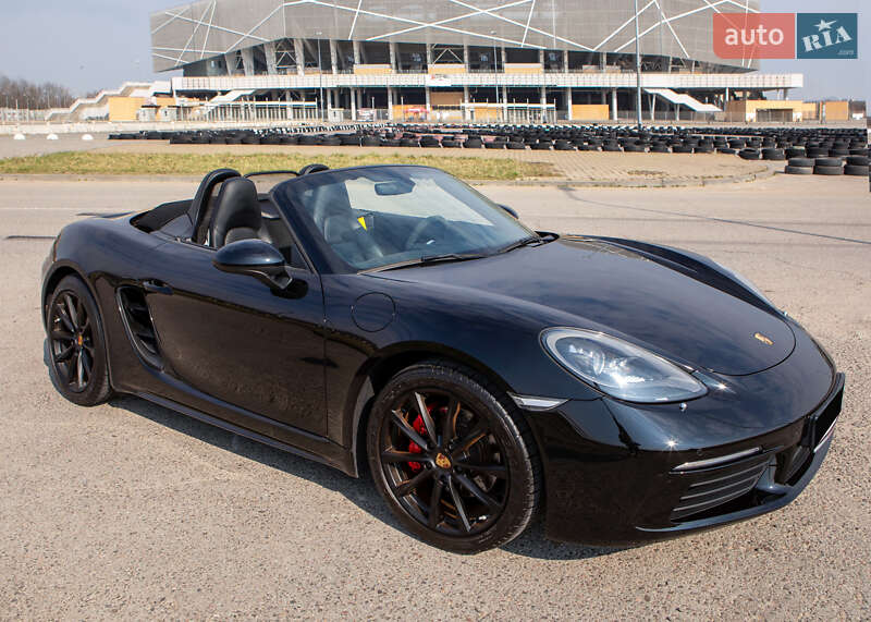 Кабриолет Porsche Boxster 2016 в 