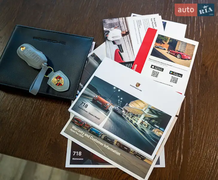 Родстер Porsche Boxster 2024 в Києві документ