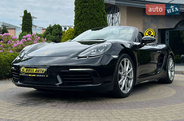 Родстер Porsche Boxster 2017 в 