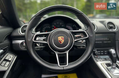 Родстер Porsche Boxster 2017 в 