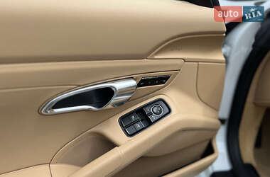 Родстер Porsche Boxster 2016 в 