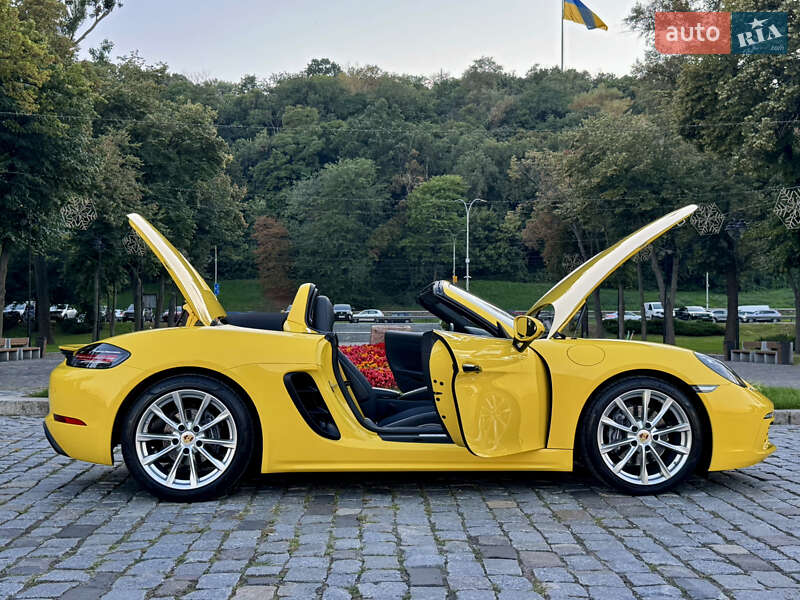 Родстер Porsche Boxster 2020 в Киеве