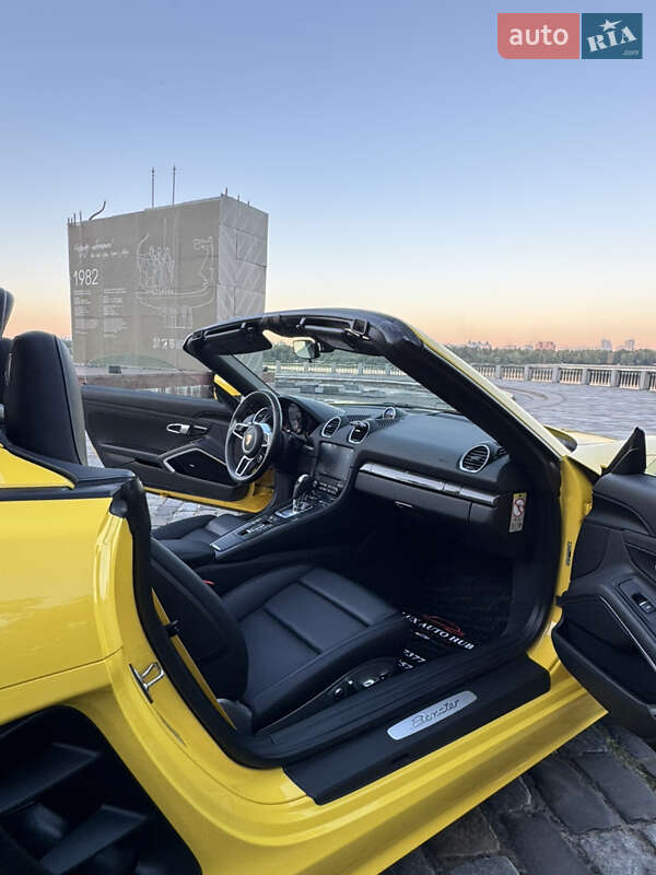 Родстер Porsche Boxster 2020 в Киеве