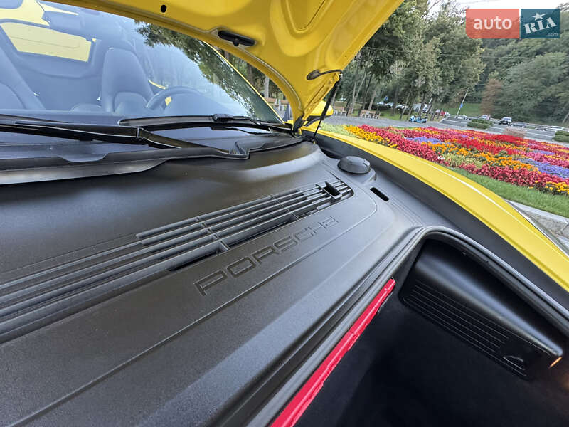 Родстер Porsche Boxster 2020 в Киеве