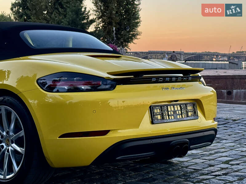 Родстер Porsche Boxster 2020 в Киеве