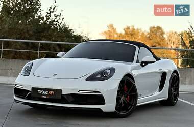 Родстер Porsche Boxster 2018 в 