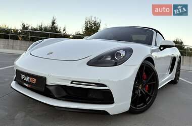 Родстер Porsche Boxster 2018 в 