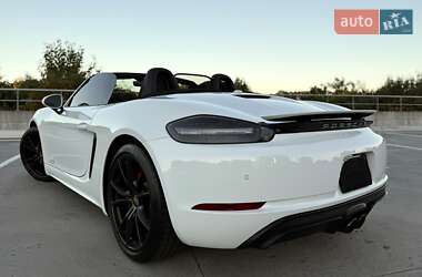 Родстер Porsche Boxster 2018 в 