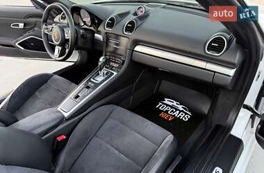 Родстер Porsche Boxster 2018 в 