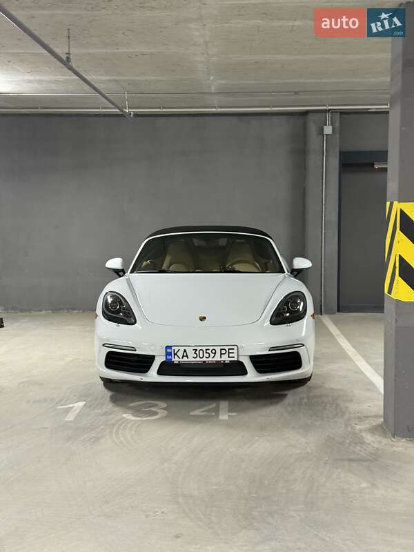 Родстер Porsche Boxster 2016 в Киеве