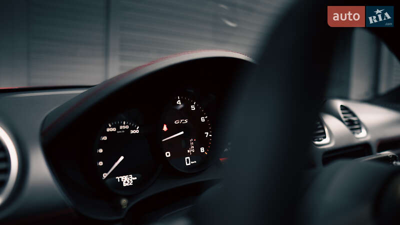 Родстер Porsche Boxster 2019 в Киеве