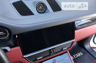 Позашляховик / Кросовер Porsche Cayenne Coupe 2019 в 