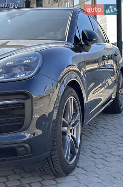 Внедорожник / Кроссовер Porsche Cayenne Coupe 2021 в 