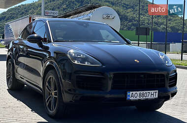 Внедорожник / Кроссовер Porsche Cayenne Coupe 2021 в 