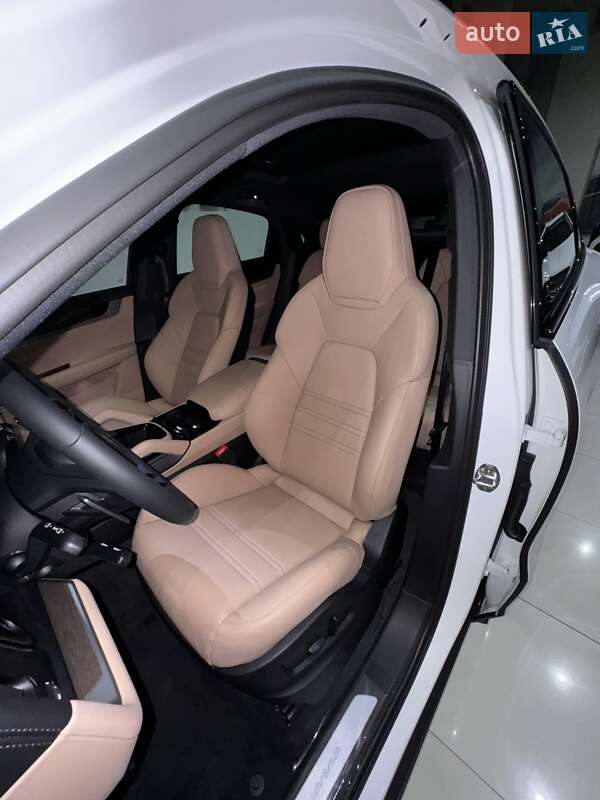 Внедорожник / Кроссовер Porsche Cayenne Coupe 2023 в Одессе