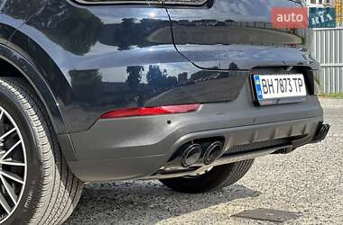 Внедорожник / Кроссовер Porsche Cayenne Coupe 2021 в 