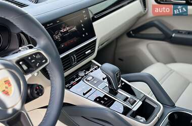 Внедорожник / Кроссовер Porsche Cayenne Coupe 2021 в 