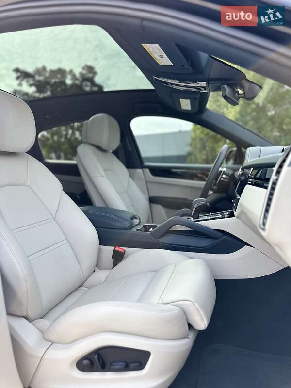 Внедорожник / Кроссовер Porsche Cayenne Coupe 2021 в Одессе