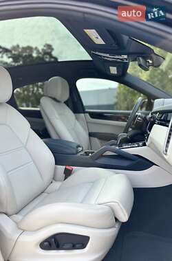 Внедорожник / Кроссовер Porsche Cayenne Coupe 2021 в 