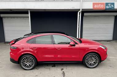Позашляховик / Кросовер Porsche Cayenne Coupe 2021 в 