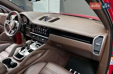 Позашляховик / Кросовер Porsche Cayenne Coupe 2021 в 