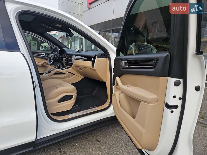 Внедорожник / Кроссовер Porsche Cayenne Coupe 2021 в Днепре