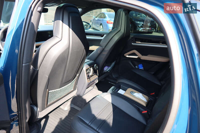 Позашляховик / Кросовер Porsche Cayenne Coupe 2023 в Києві
