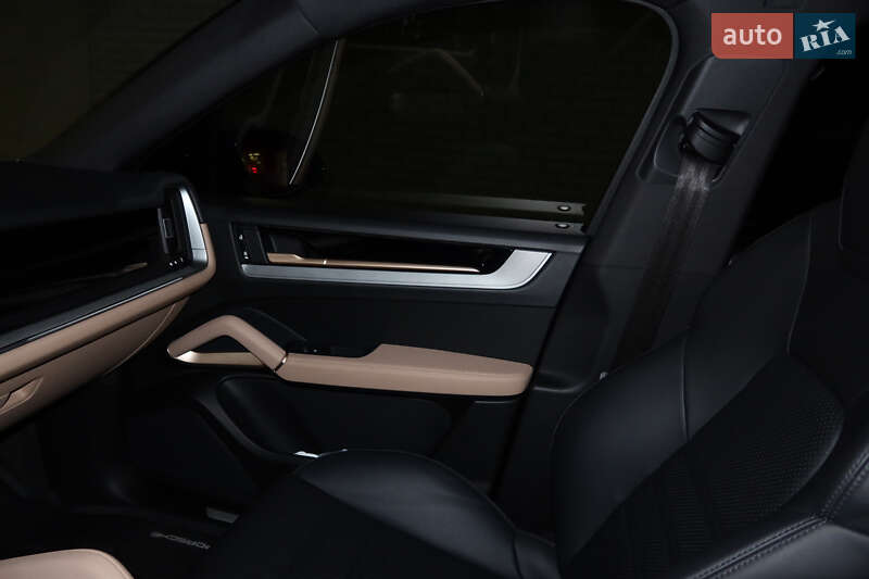 Позашляховик / Кросовер Porsche Cayenne Coupe 2023 в Києві