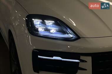 Позашляховик / Кросовер Porsche Cayenne Coupe 2024 в Києві