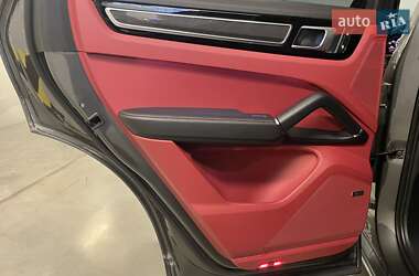 Внедорожник / Кроссовер Porsche Cayenne Coupe 2022 в 