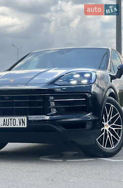 Внедорожник / Кроссовер Porsche Cayenne Coupe 2023 в 