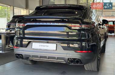 Внедорожник / Кроссовер Porsche Cayenne Coupe 2021 в 