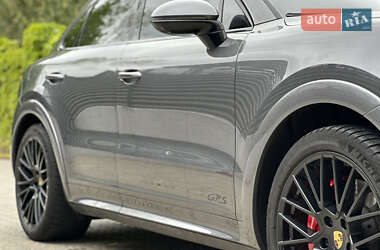 Позашляховик / Кросовер Porsche Cayenne Coupe 2021 в 
