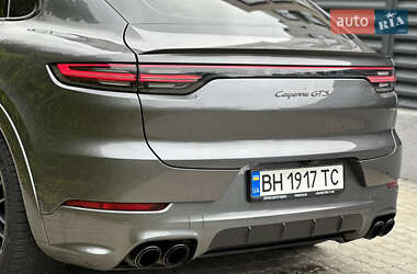 Позашляховик / Кросовер Porsche Cayenne Coupe 2021 в 