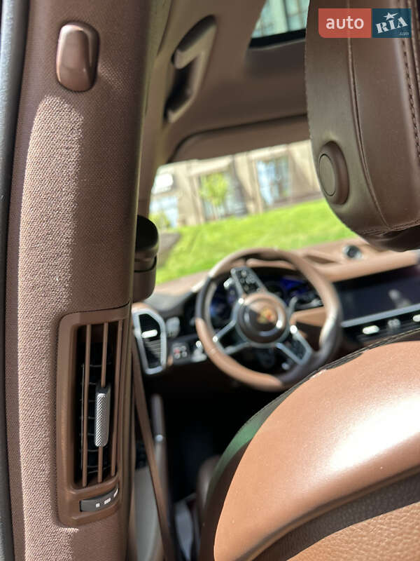 Внедорожник / Кроссовер Porsche Cayenne Coupe 2020 в Киеве
