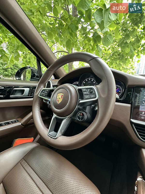 Внедорожник / Кроссовер Porsche Cayenne Coupe 2020 в Киеве
