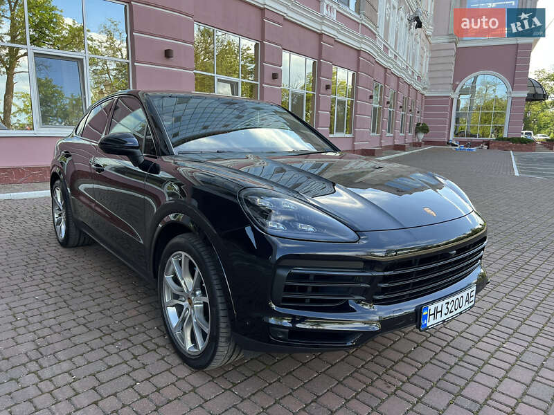 Внедорожник / Кроссовер Porsche Cayenne Coupe 2021 в 