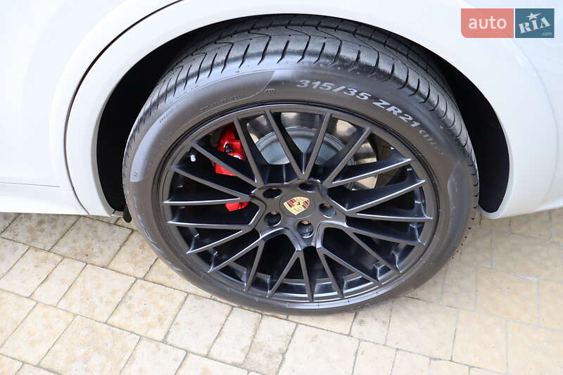Внедорожник / Кроссовер Porsche Cayenne Coupe 2022 в Львове