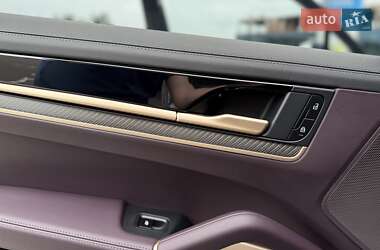 Позашляховик / Кросовер Porsche Cayenne Coupe 2023 в 