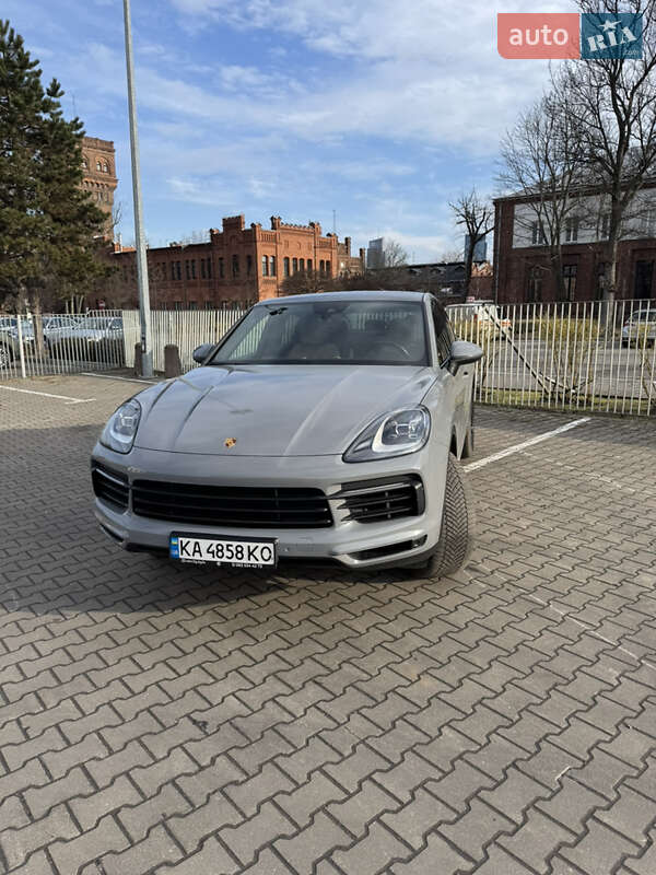 Внедорожник / Кроссовер Porsche Cayenne Coupe 2020 в Киеве