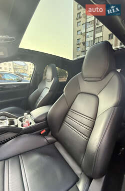 Внедорожник / Кроссовер Porsche Cayenne Coupe 2022 в 