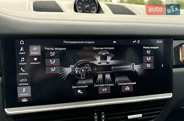 Внедорожник / Кроссовер Porsche Cayenne Coupe 2019 в 