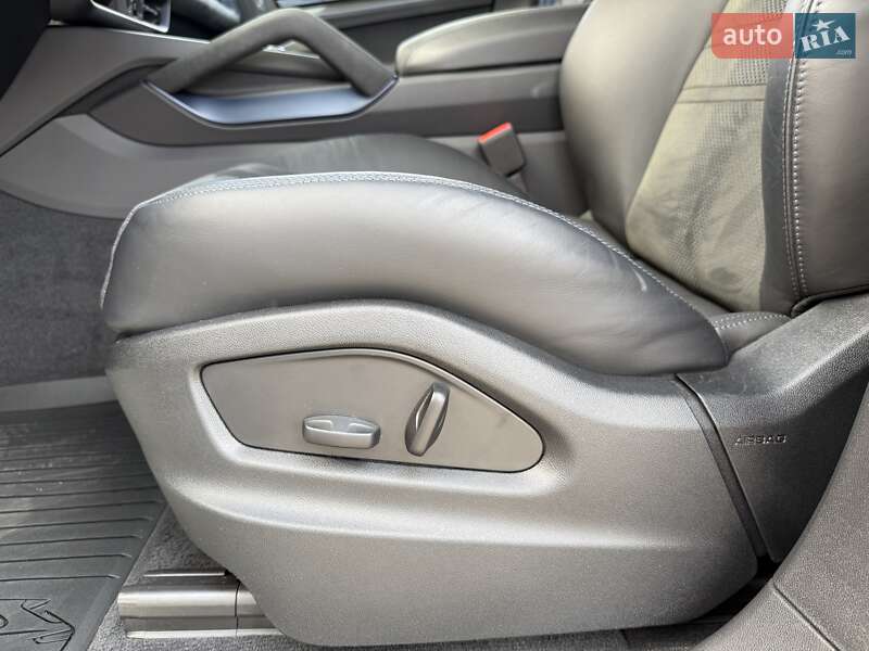 Позашляховик / Кросовер Porsche Cayenne Coupe 2024 в Дніпрі фото 26 Позашляховик / Кросовер Porsche Cayenne Coupe 2024 в Дніпрі