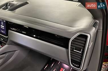 Внедорожник / Кроссовер Porsche Cayenne Coupe 2021 в 