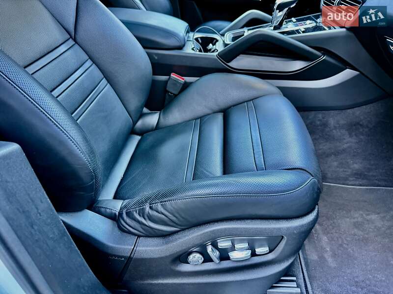 Внедорожник / Кроссовер Porsche Cayenne Coupe 2019 в Львове