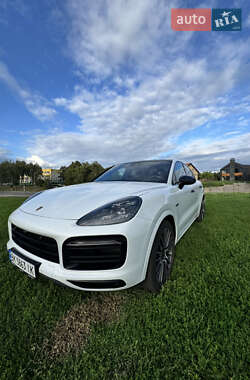 Внедорожник / Кроссовер Porsche Cayenne Coupe 2020 в Киеве
