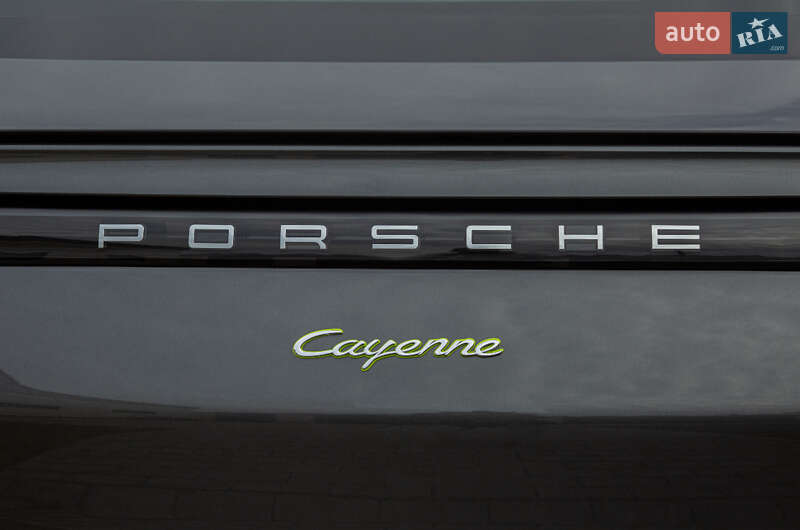Позашляховик / Кросовер Porsche Cayenne Coupe 2021 в Києві