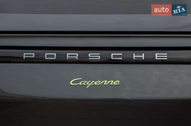 Внедорожник / Кроссовер Porsche Cayenne Coupe 2021 в 